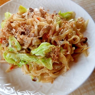 きゃべつ・しめじのオイスターソース焼うどん